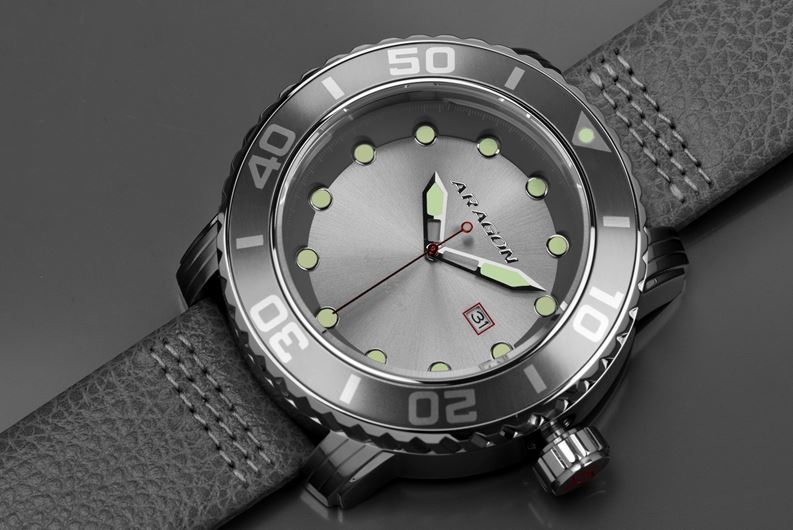 ARAGON Gauge 55mm Automatic Grey